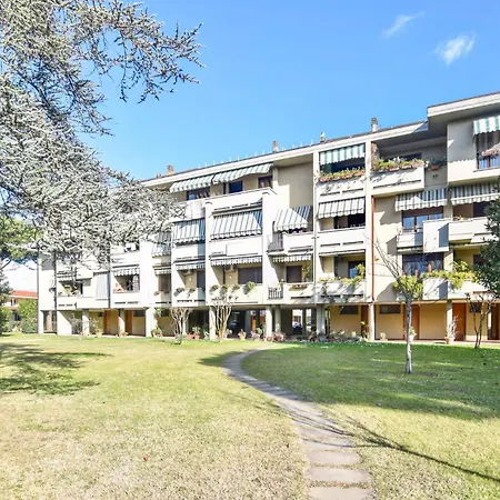 2 Bedroom Gorgeous In Apartment Lido di Camaiore